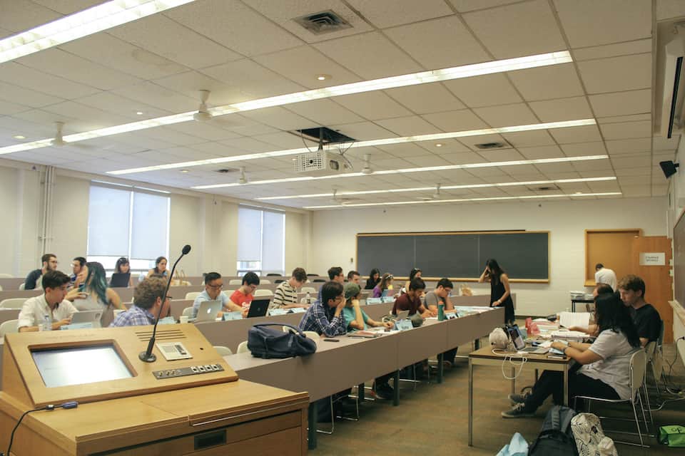A University of Toronto Students' Union board meeting. Mallika Makkar/THE VARSITY