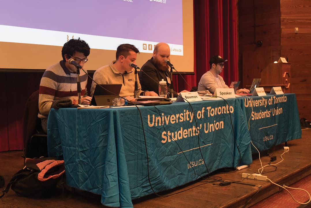 UTSU executives fielded questions and concerns at their Special General Meeting on February 12.HANNAH CARTY/THE VARSITY
