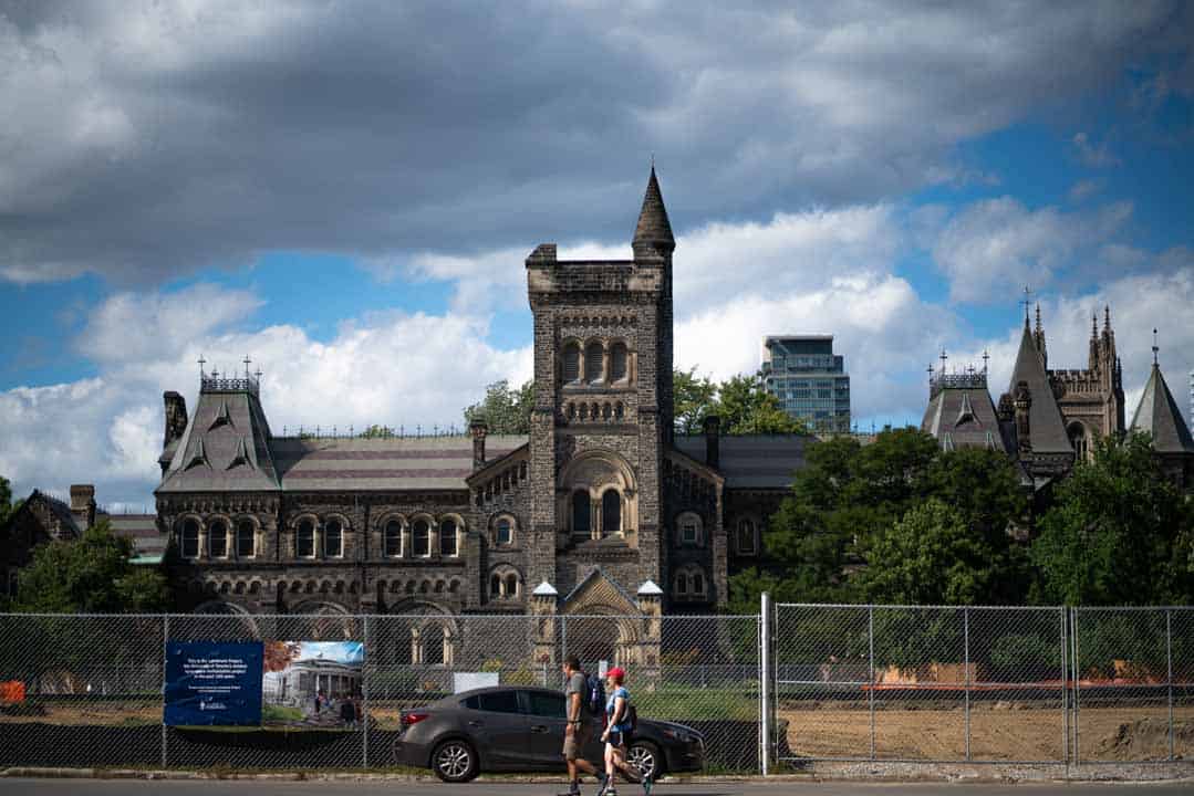 U of T is holding in-person classes for the first time since March.NATHAN CHING/THE VARSITY